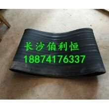 專業(yè)供應(yīng)攪拌機(jī)配件，中聯(lián)攪拌機(jī)配件，中聯(lián)HZS120P型下料斗膠桶
